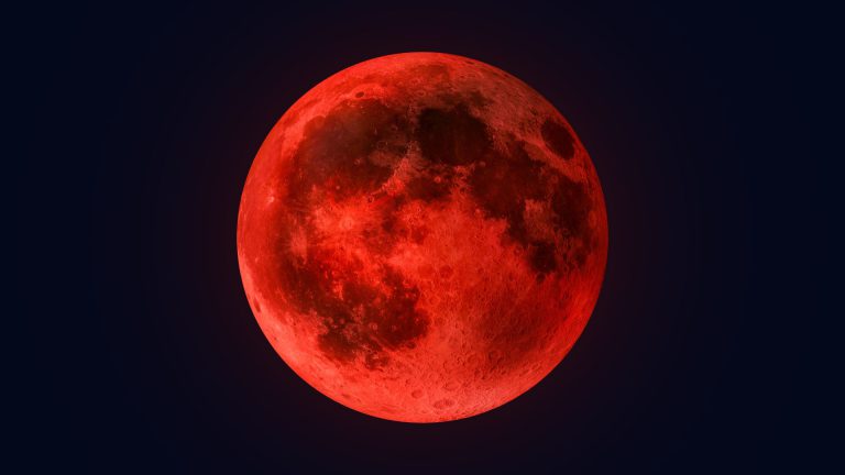 total lunar eclipse blood moon