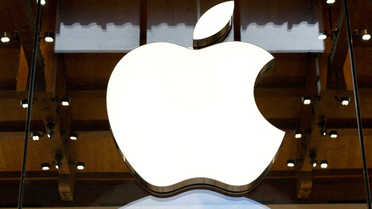 Apple sets 5% commission for apps outside App Store in European Union