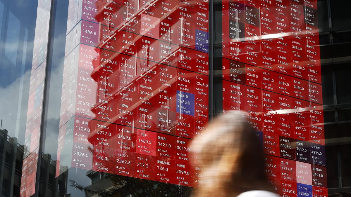 Asian shares slide, South Korea's Kospi down 5.2% as AI stocks fall