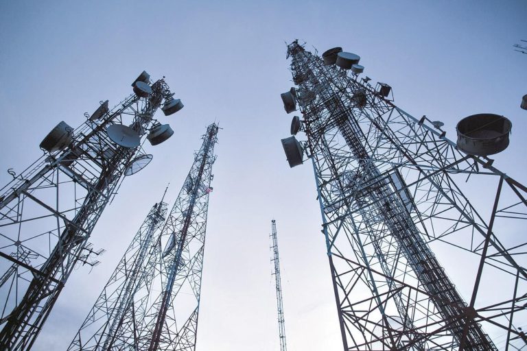 Telecommunications infrastructure and wireless network equipment
