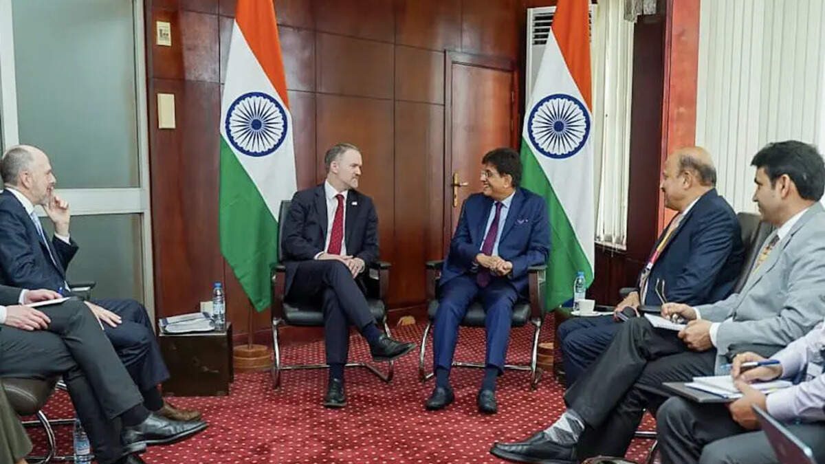 Indian and United States officials meeting for trade discussions