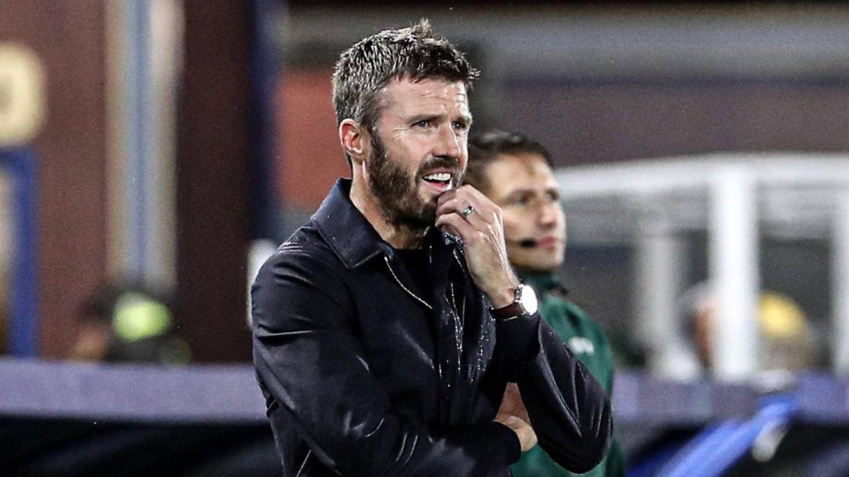 Manchester United Coach Michael Carrick Apologises After 4-1 Defeat to Como