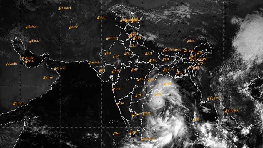 IMD satellite image of Cyclone Arnab approaching the eastern coast of India